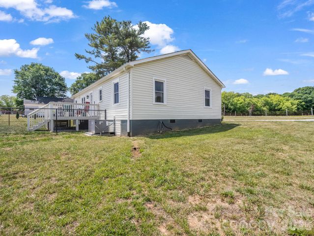 156 Dobbinsville Extension, Ellenboro, NC 28040
