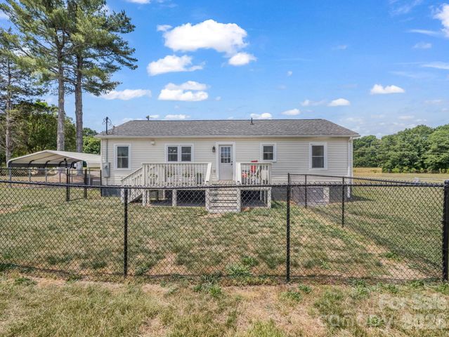 156 Dobbinsville Extension, Ellenboro, NC 28040