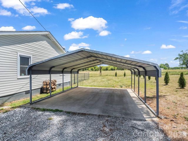 156 Dobbinsville Extension, Ellenboro, NC 28040