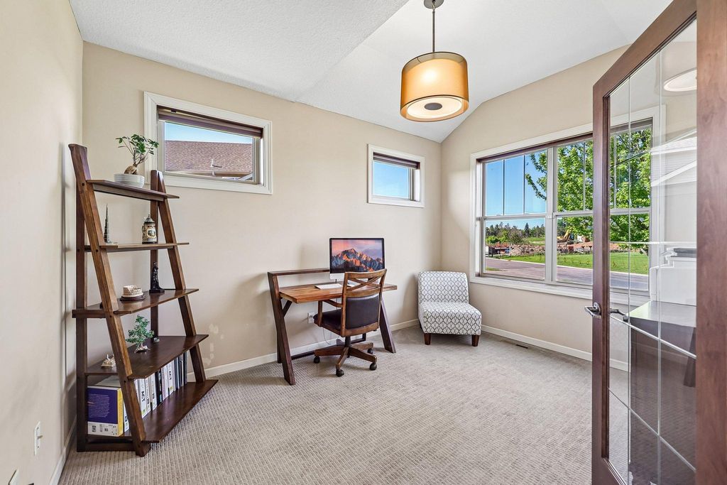 643 Parkside Court, Eagan, MN 55123 — photo 4