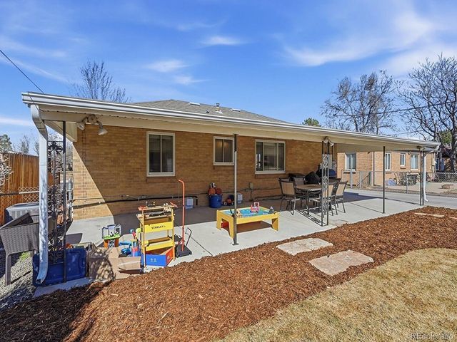 7600 E 22nd Ave, Denver, CO 80207