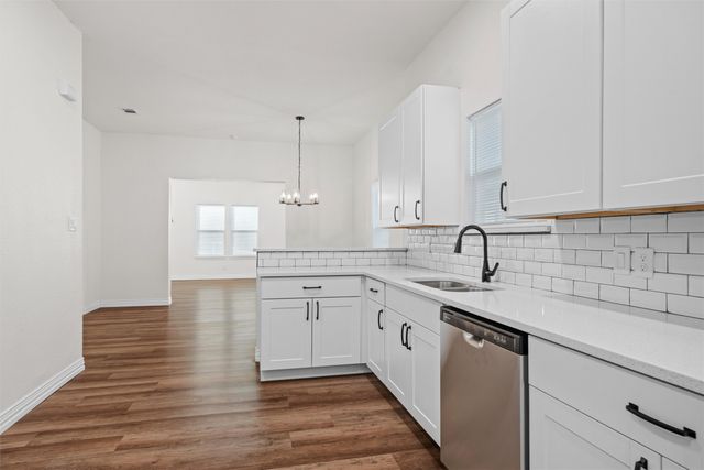 2809 Travis Avenue, Fort Worth, TX 76110