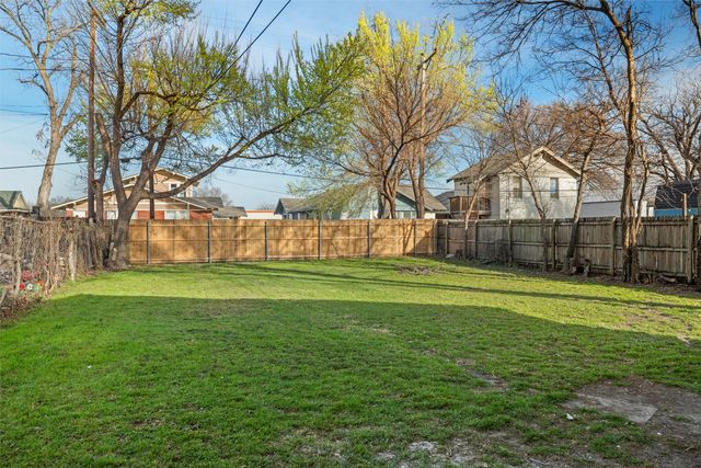 2809 Travis Avenue, Fort Worth, TX 76110