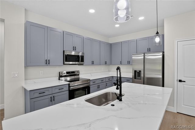 4 Lone Pine Street, Homosassa, FL 34446
