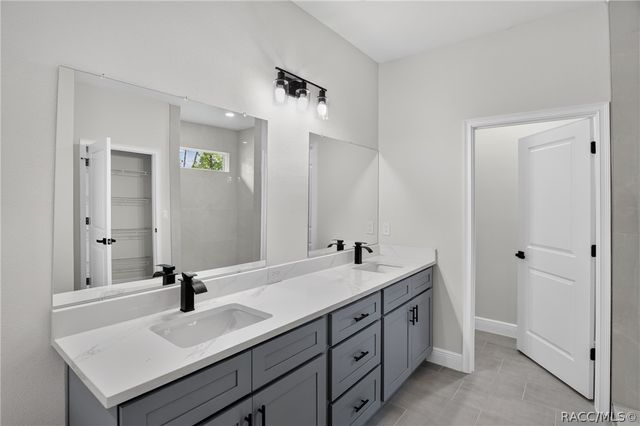 4 Lone Pine Street, Homosassa, FL 34446