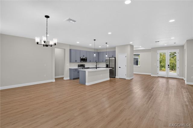 4 Lone Pine Street, Homosassa, FL 34446