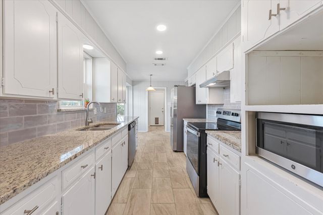 2224 Picadilly Lane, Denton, TX 76209