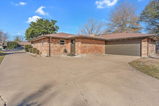 2224 Picadilly Lane, Denton, TX 76209