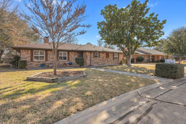 2224 Picadilly Lane, Denton, TX 76209