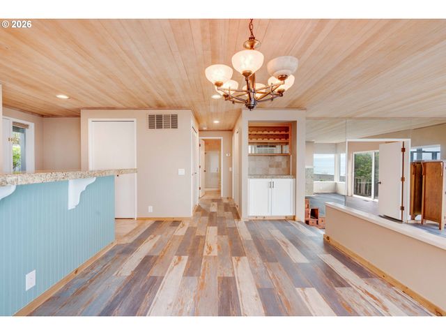 4175 N HIGHWAY 101 G1, Depoe Bay, OR 97341