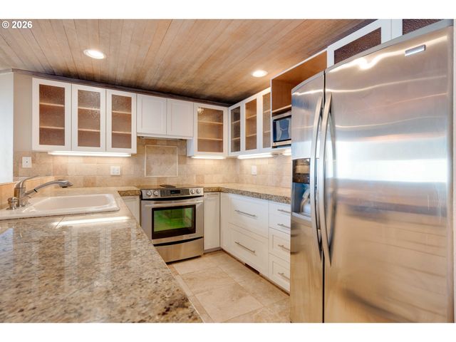 4175 N HIGHWAY 101 G1, Depoe Bay, OR 97341