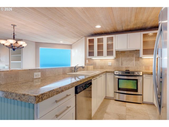 4175 N HIGHWAY 101 G1, Depoe Bay, OR 97341