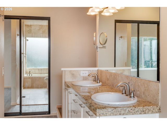 4175 N HIGHWAY 101 G1, Depoe Bay, OR 97341