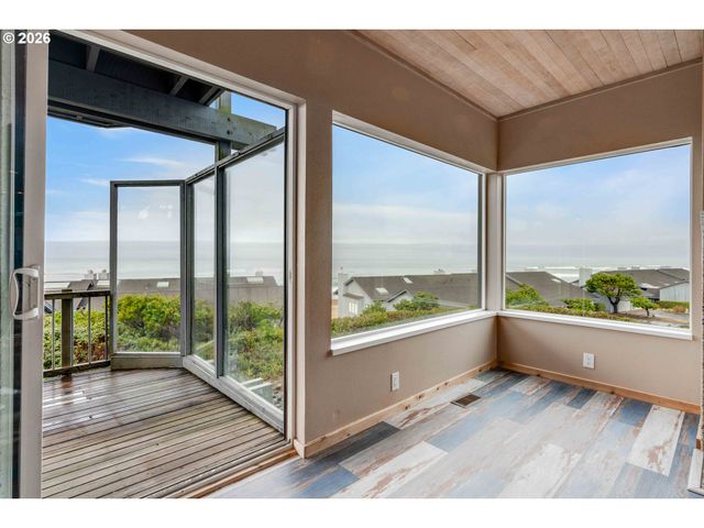 4175 N HIGHWAY 101 G1, Depoe Bay, OR 97341