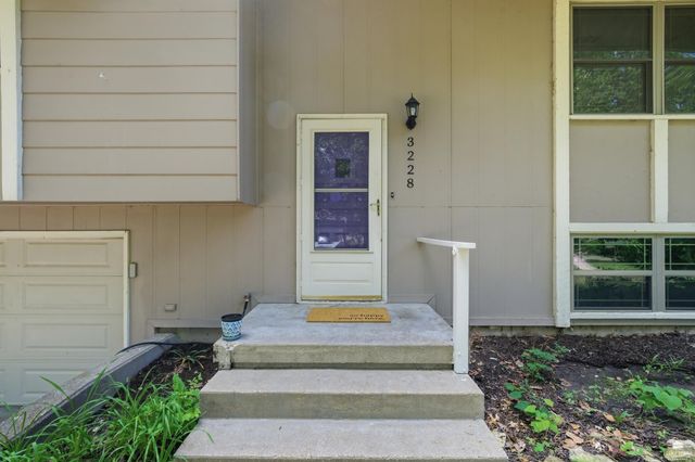 3228 Ella Lane, Manhattan, KS 66502