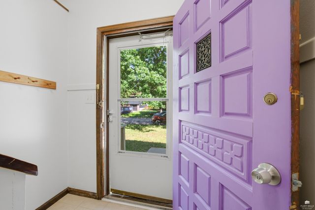 3228 Ella Lane, Manhattan, KS 66502