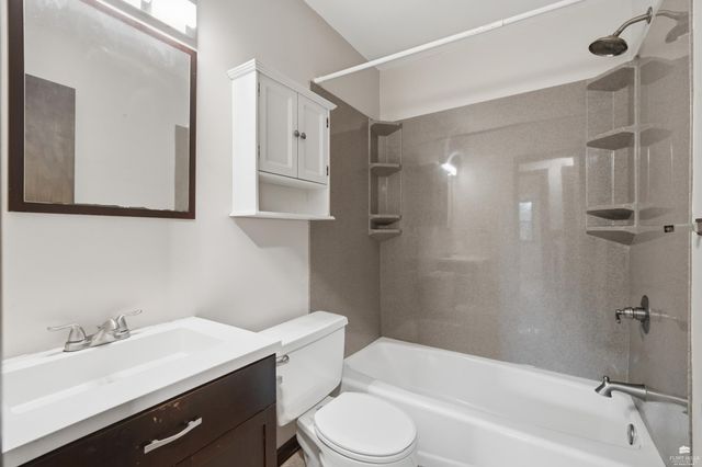 3228 Ella Lane, Manhattan, KS 66502