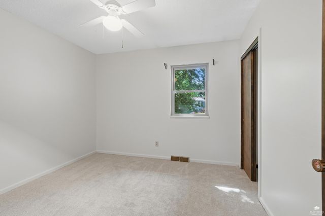 3228 Ella Lane, Manhattan, KS 66502