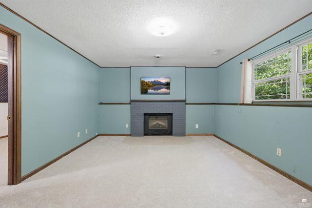 3228 Ella Lane, Manhattan, KS 66502
