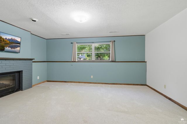 3228 Ella Lane, Manhattan, KS 66502