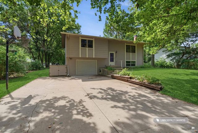 3228 Ella Lane, Manhattan, KS 66502