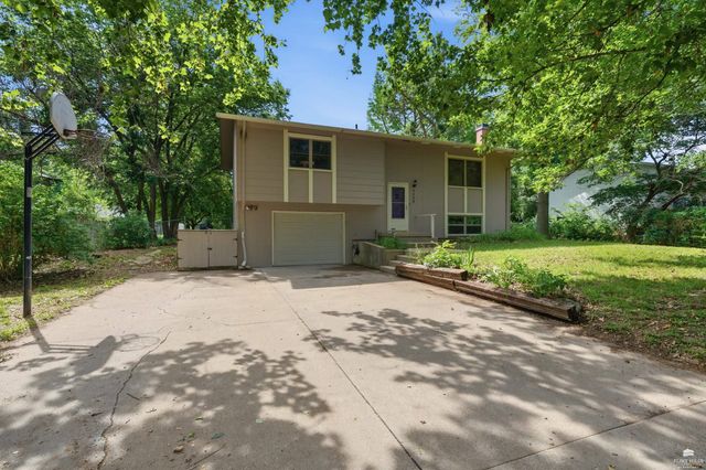 3228 Ella Lane, Manhattan, KS 66502