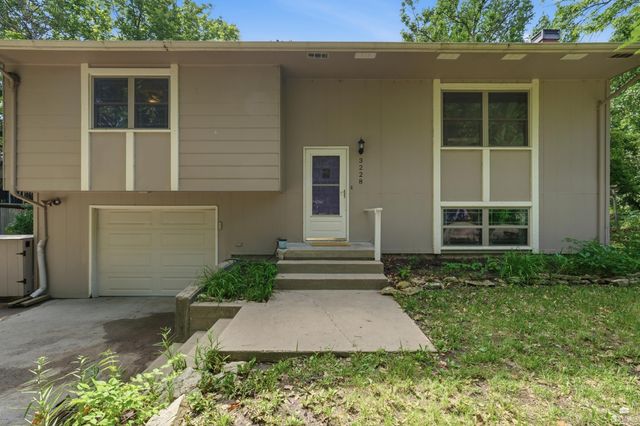 3228 Ella Lane, Manhattan, KS 66502