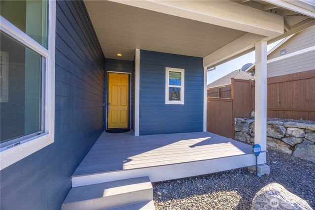 444 Hilltop Place, Chelan, WA 98816