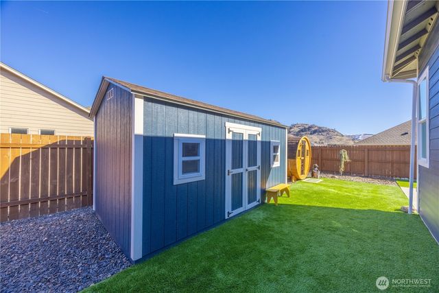 444 Hilltop Place, Chelan, WA 98816