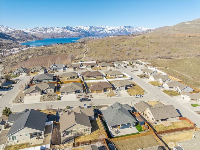 444 Hilltop Place, Chelan, WA 98816