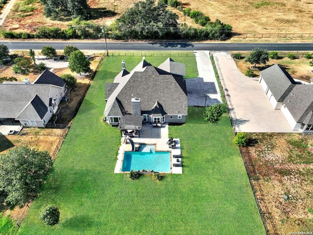 1191 County Road 4516, Castroville, TX 78009