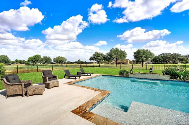 1191 County Road 4516, Castroville, TX 78009