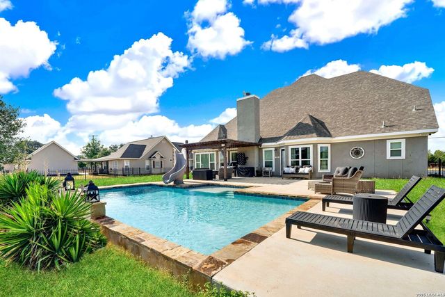 1191 County Road 4516, Castroville, TX 78009