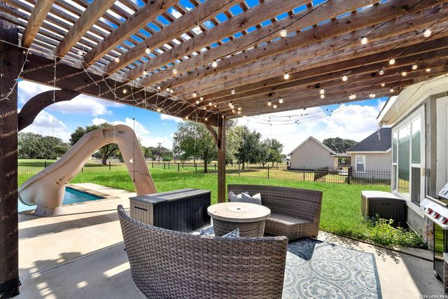 1191 County Road 4516, Castroville, TX 78009