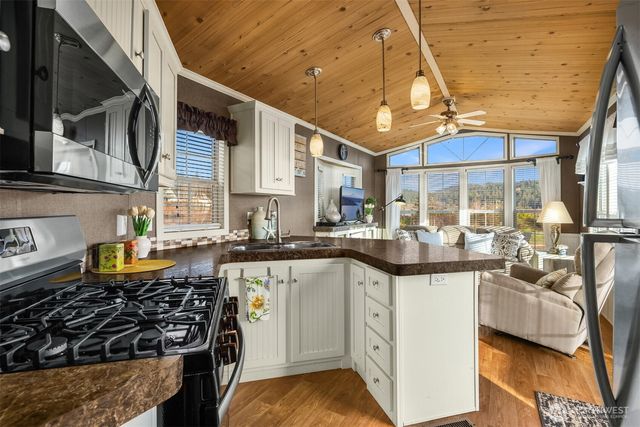 181 Portage Way, Port Hadlock, WA 98339