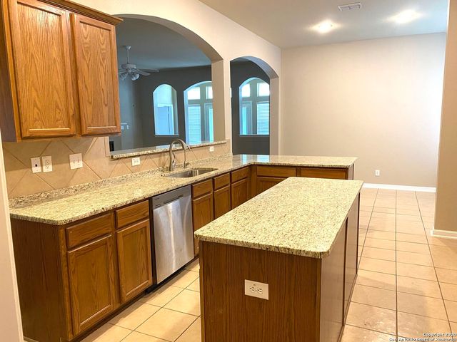 226 MAIDSTONE CV, Cibolo, TX 78108