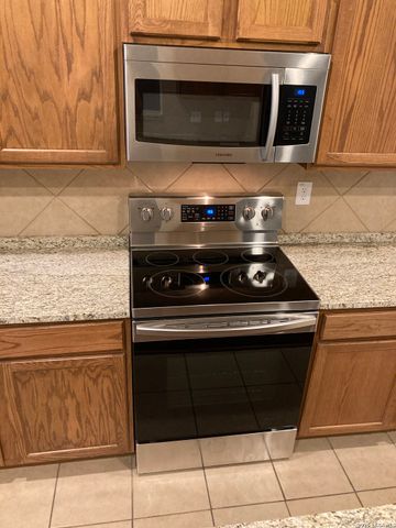 226 MAIDSTONE CV, Cibolo, TX 78108