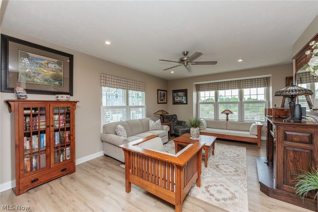 4033 N Steels Circle 31, Cuyahoga Falls, OH 44223