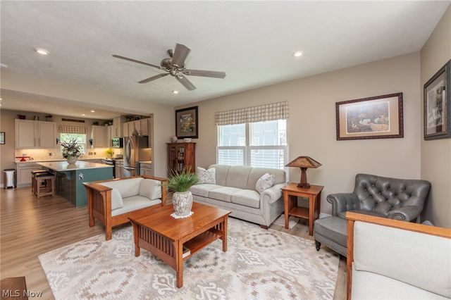 4033 N Steels Circle 31, Cuyahoga Falls, OH 44223