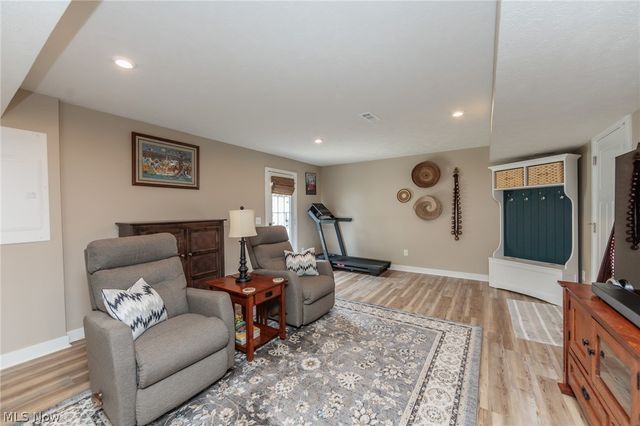 4033 N Steels Circle 31, Cuyahoga Falls, OH 44223