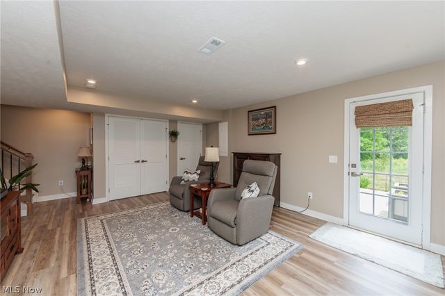 4033 N Steels Circle 31, Cuyahoga Falls, OH 44223