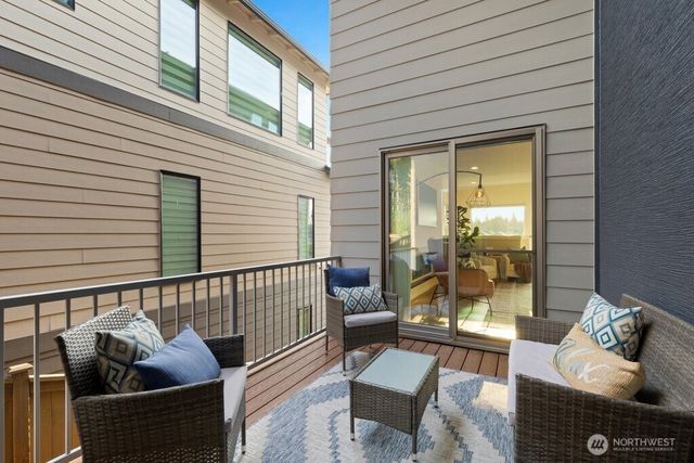 33569 Walnut Avenue SE, Black Diamond, WA 98010
