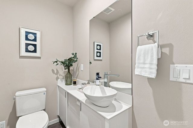 33569 Walnut Avenue SE, Black Diamond, WA 98010