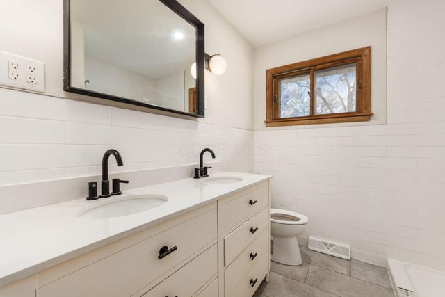 4232 Eastlea Drive, Columbus, OH 43214