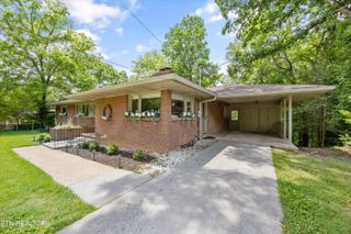 386 East Drive, Oak Ridge, TN 37830
