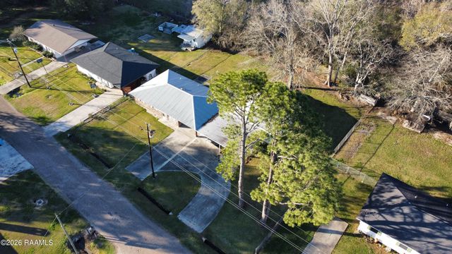 1025 Louis Drive, Breaux Bridge, LA 70517