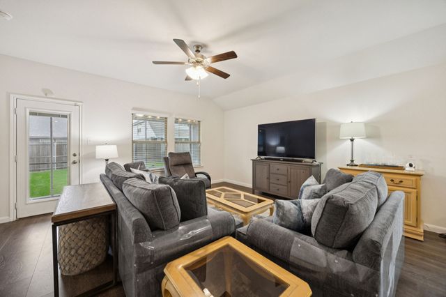 405 Spur Ridge, Princeton, TX 75407