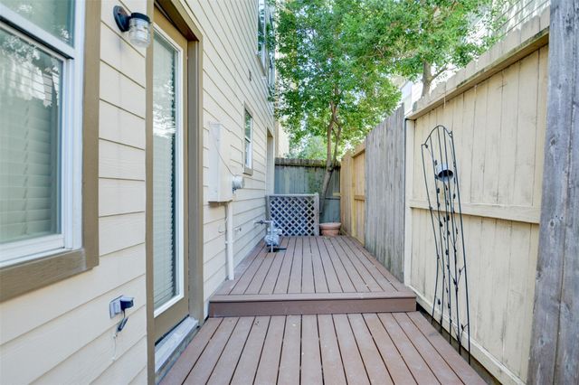 2731 Sherwin Street, Houston, TX 77007