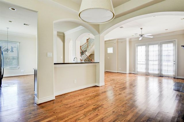 2731 Sherwin Street, Houston, TX 77007
