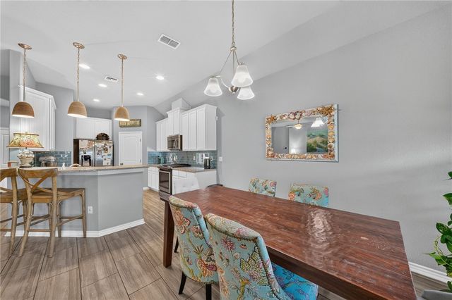 2518 Las Estrellas St, Corpus Christi, TX 78414